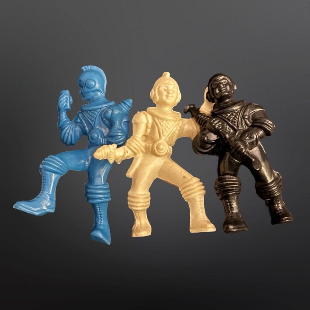 Vintage 1950s Archer - Ajax Hard Plastic Spacemen Blue Cream & Black Figures B4